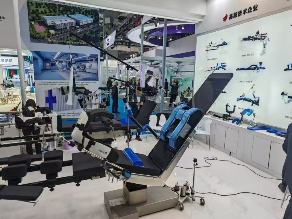 surgicalpillar-on-the-exhibition